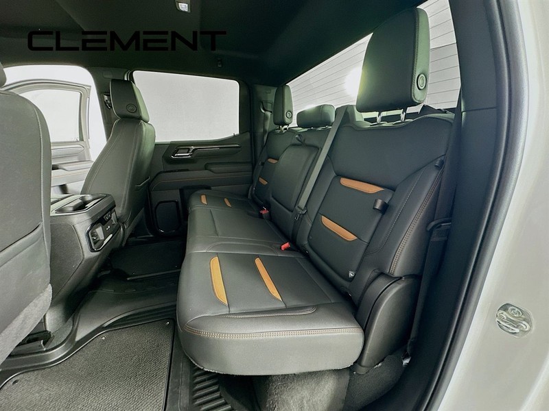 GMC Sierra 1500 Vehicle Image 32