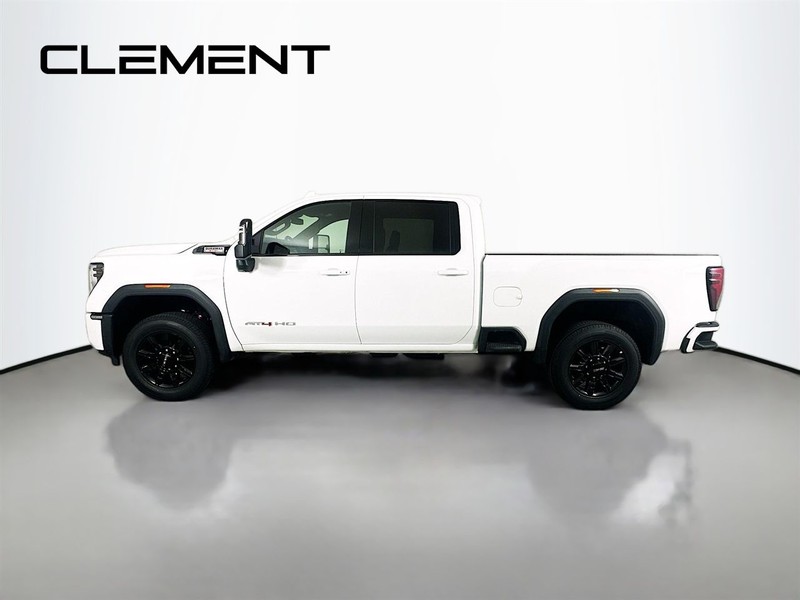 GMC Sierra 2500HD Vehicle Full-screen Gallery Image 6