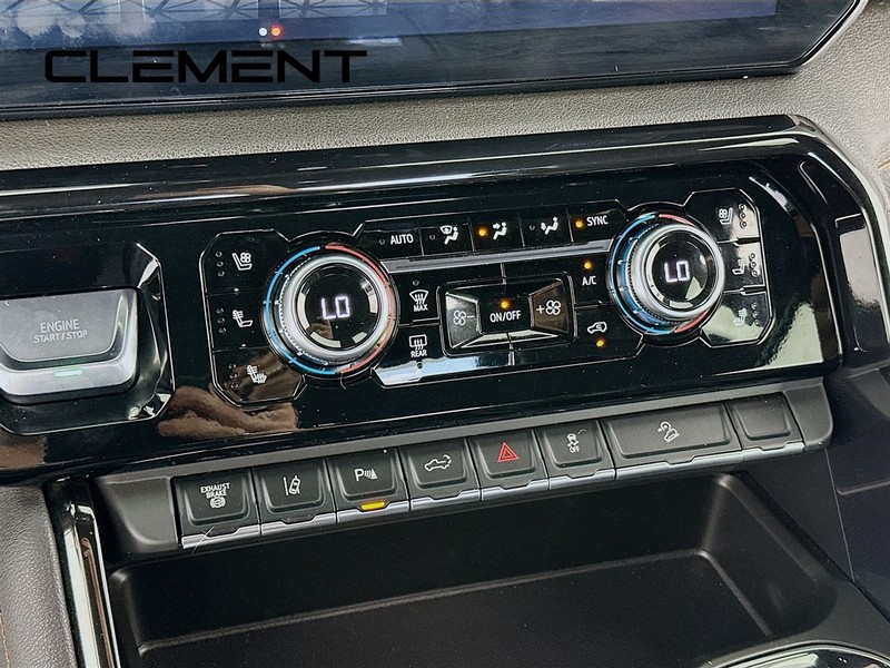 GMC Sierra 2500HD Vehicle Full-screen Gallery Image 22