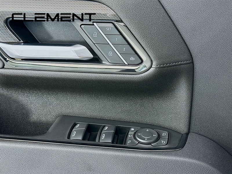 GMC Sierra 2500HD Vehicle Full-screen Gallery Image 27
