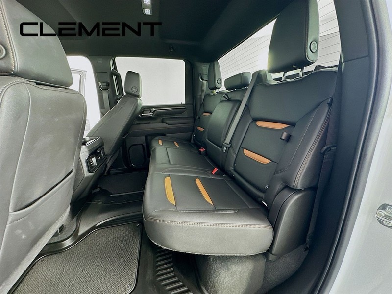 GMC Sierra 2500HD Vehicle Full-screen Gallery Image 32