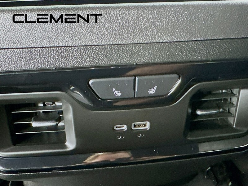GMC Sierra 2500HD Vehicle Full-screen Gallery Image 33
