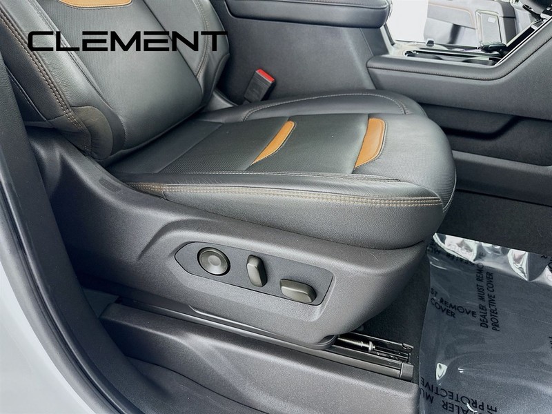 GMC Sierra 2500HD Vehicle Full-screen Gallery Image 34