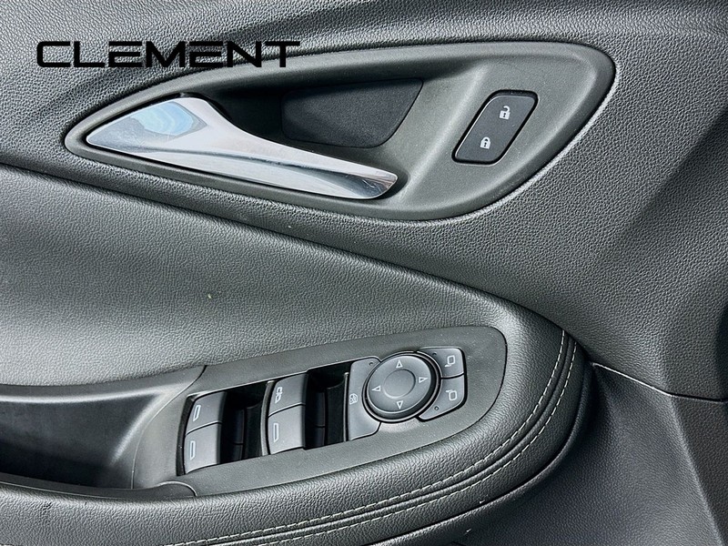 Buick Encore GX Vehicle Full-screen Gallery Image 26
