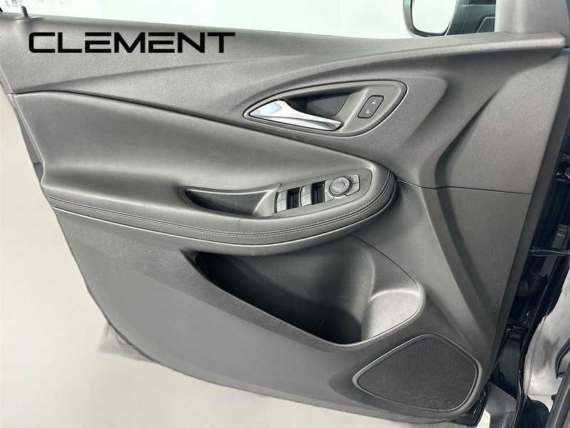 Buick Encore GX Vehicle Full-screen Gallery Image 27