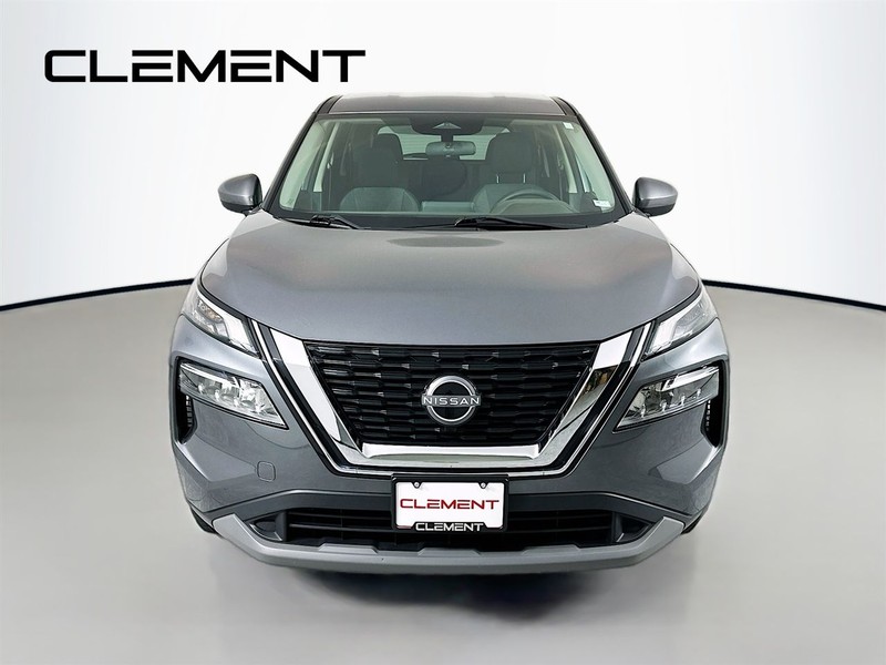Nissan Rogue Vehicle Image 03