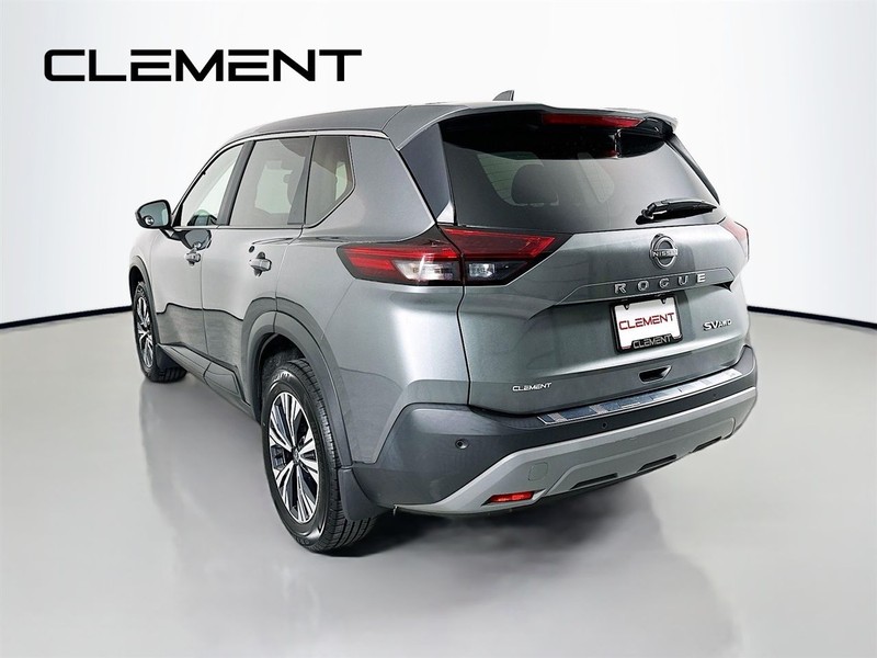 Nissan Rogue Vehicle Image 10
