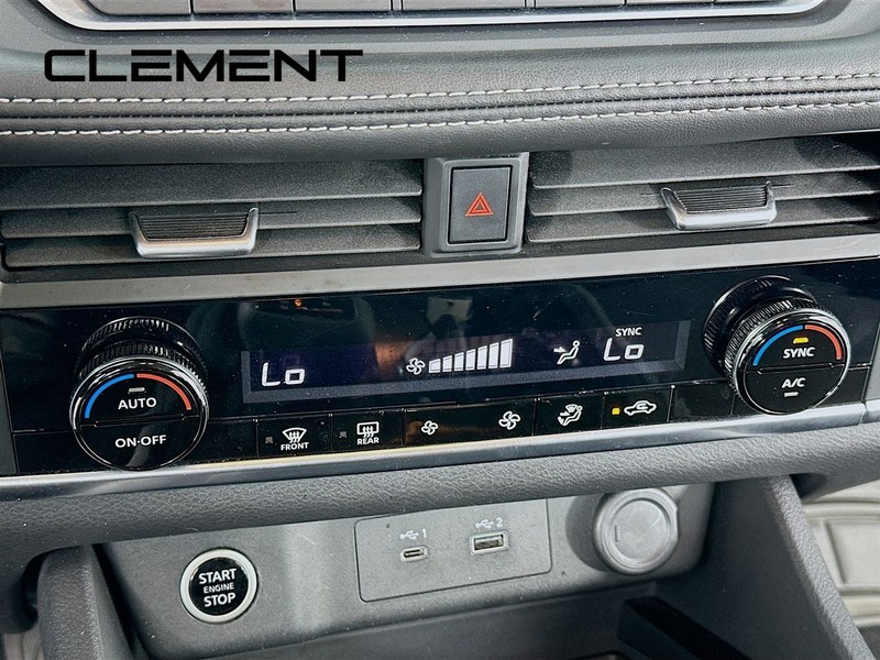 Nissan Rogue Vehicle Image 22