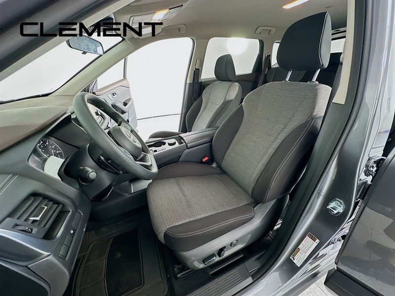Nissan Rogue Vehicle Image 27