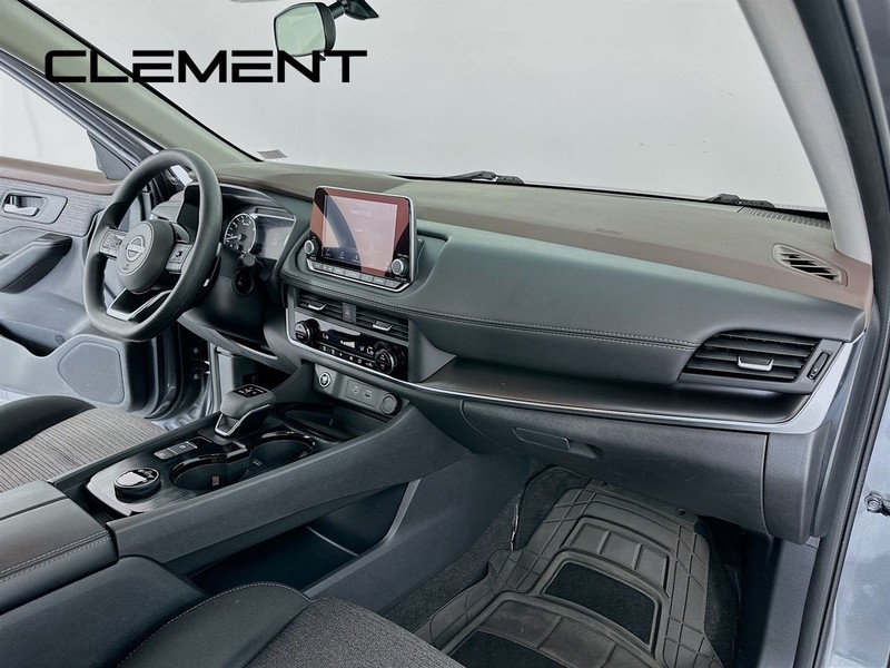 Nissan Rogue Vehicle Image 31