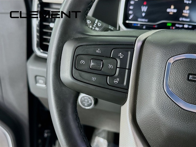 GMC Sierra 2500HD Vehicle Image 16