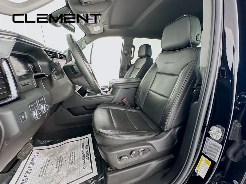 GMC Sierra 2500HD Vehicle Image 30