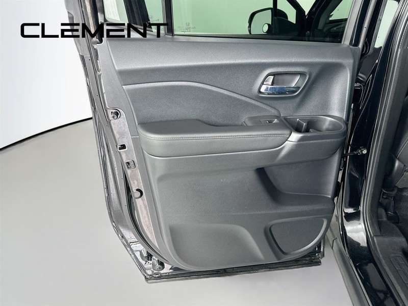Honda Ridgeline Vehicle Full-screen Gallery Image 31