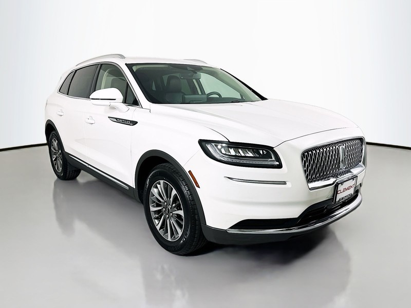 Lincoln Nautilus Vehicle Full-screen Gallery Image 3