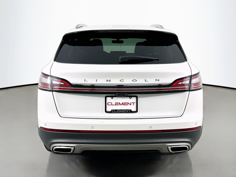 Lincoln Nautilus Vehicle Full-screen Gallery Image 6