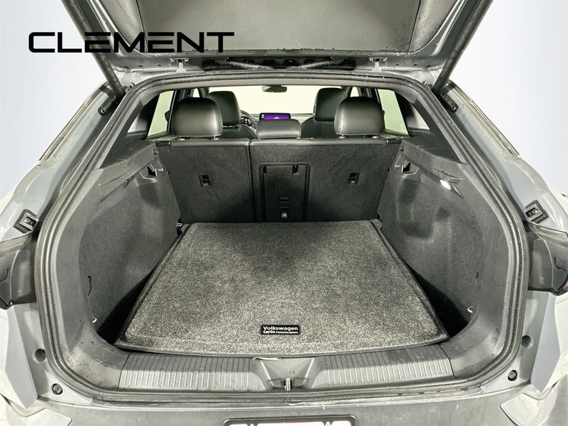 Volkswagen ID.4 Vehicle Full-screen Gallery Image 11