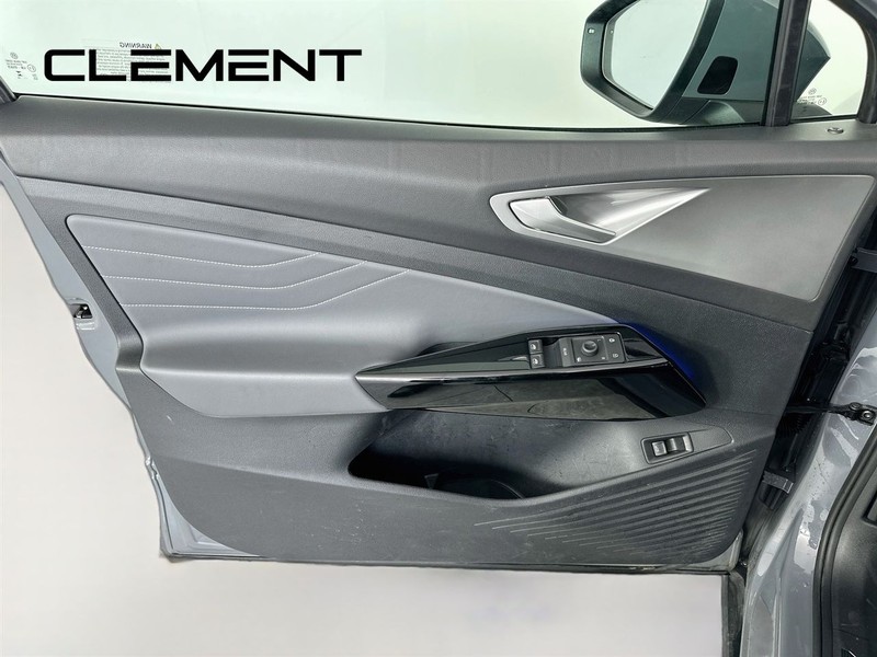 Volkswagen ID.4 Vehicle Full-screen Gallery Image 28
