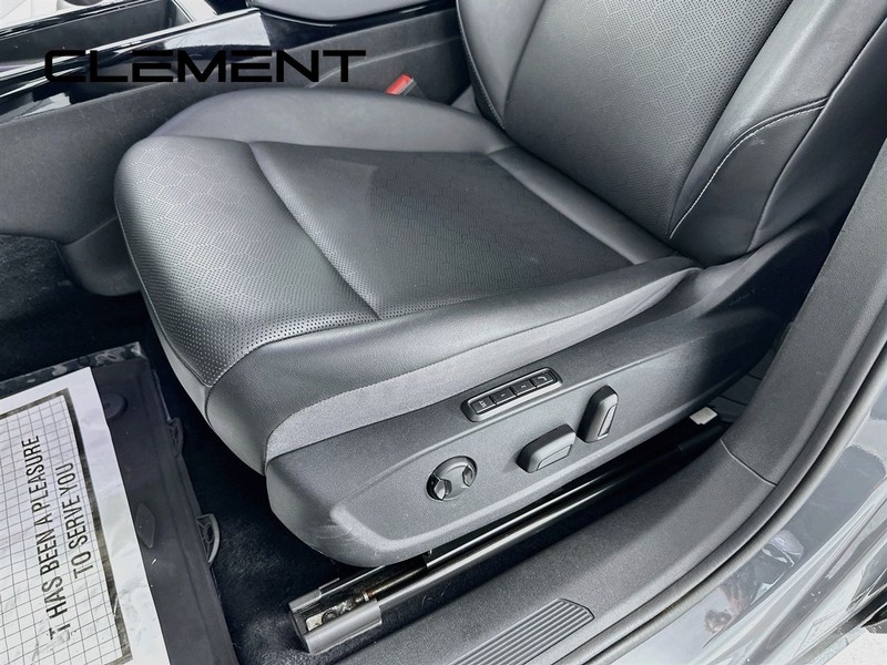 Volkswagen ID.4 Vehicle Full-screen Gallery Image 29