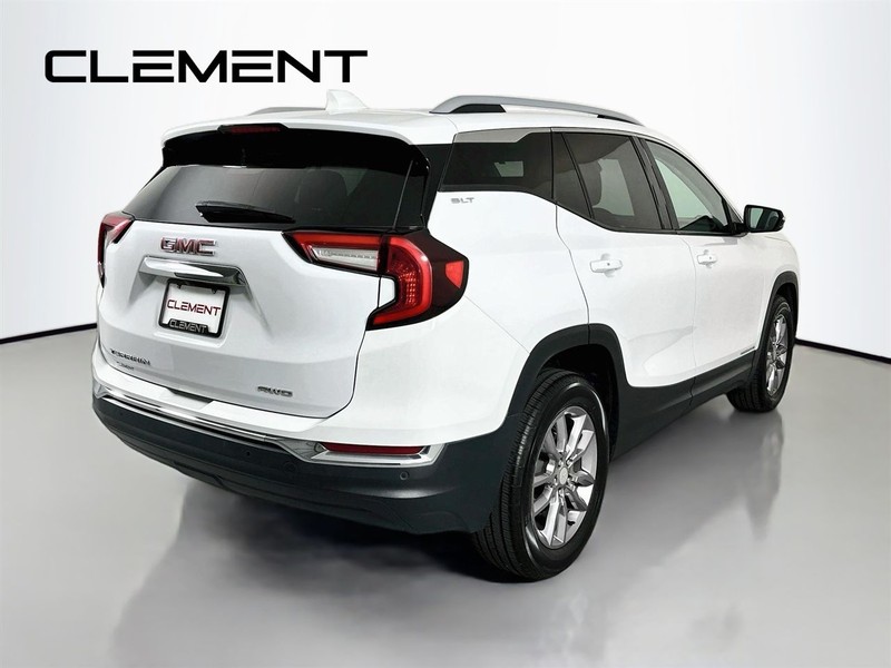 GMC Terrain Vehicle Full-screen Gallery Image 7