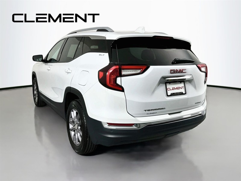 GMC Terrain Vehicle Full-screen Gallery Image 10