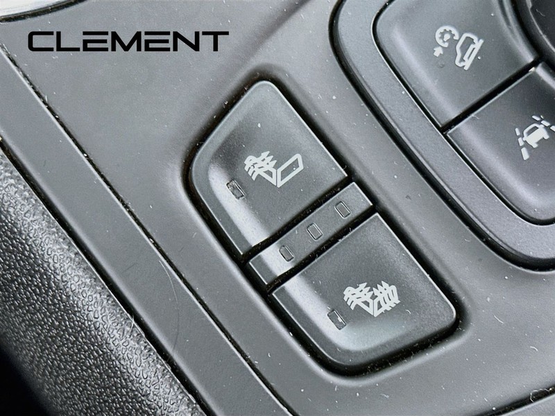 GMC Terrain Vehicle Full-screen Gallery Image 23