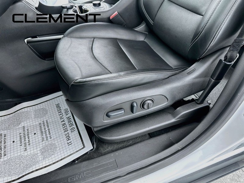 GMC Terrain Vehicle Full-screen Gallery Image 28