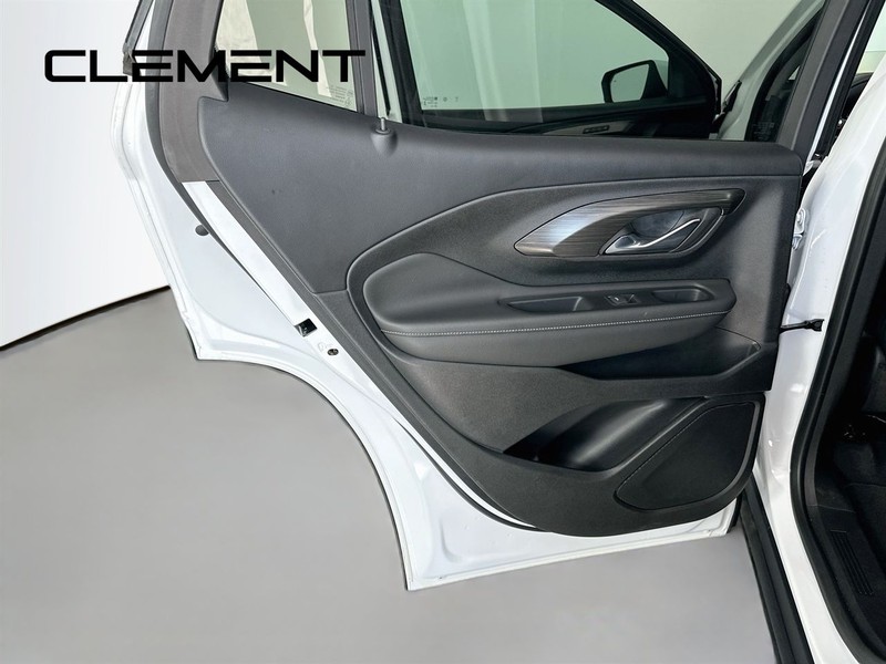 GMC Terrain Vehicle Full-screen Gallery Image 30