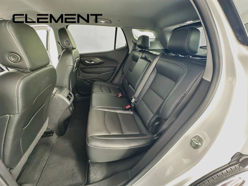 GMC Terrain Vehicle Full-screen Gallery Image 31