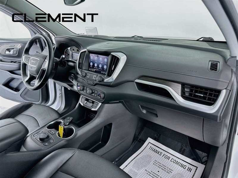 GMC Terrain Vehicle Full-screen Gallery Image 33