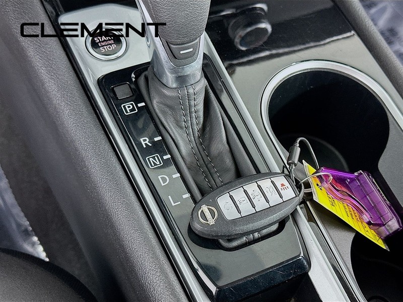 Nissan Altima Vehicle Image 23