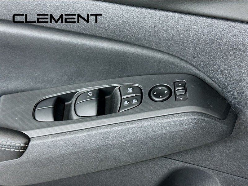 Nissan Altima Vehicle Image 24