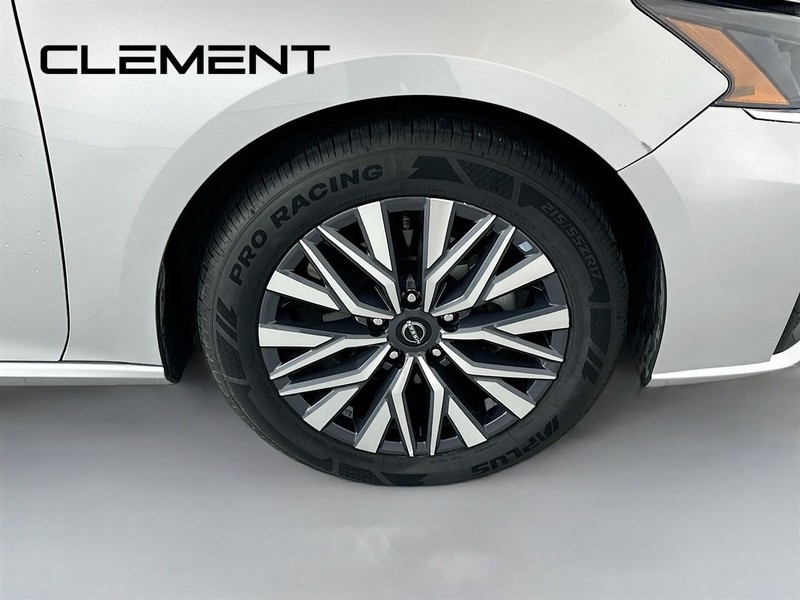 Nissan Altima Vehicle Image 34