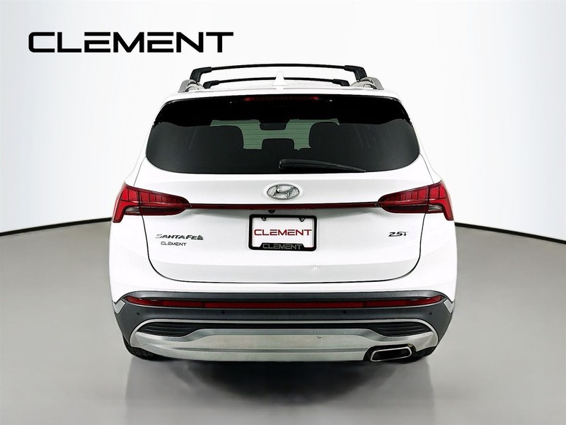 Hyundai Santa Fe Vehicle Full-screen Gallery Image 8