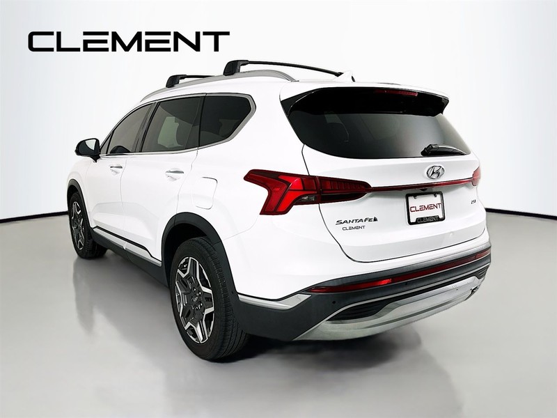 Hyundai Santa Fe Vehicle Full-screen Gallery Image 10