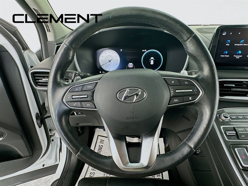 Hyundai Santa Fe Vehicle Full-screen Gallery Image 15