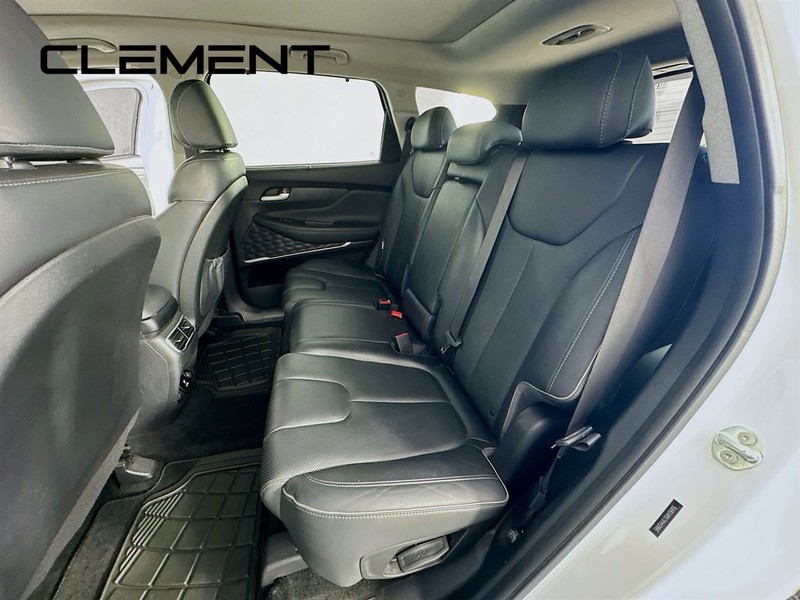 Hyundai Santa Fe Vehicle Full-screen Gallery Image 33