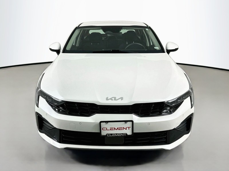 Kia K5 Vehicle Full-screen Gallery Image 2