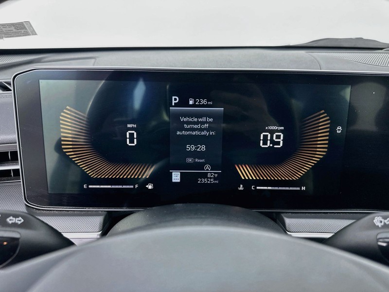 Kia K5 Vehicle Full-screen Gallery Image 14