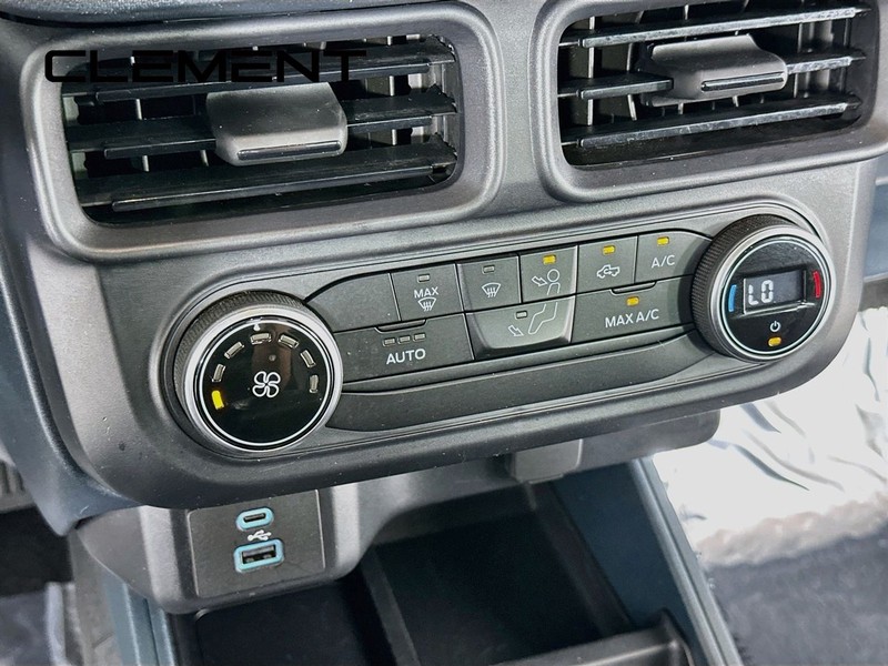 Ford Maverick Vehicle Image 22