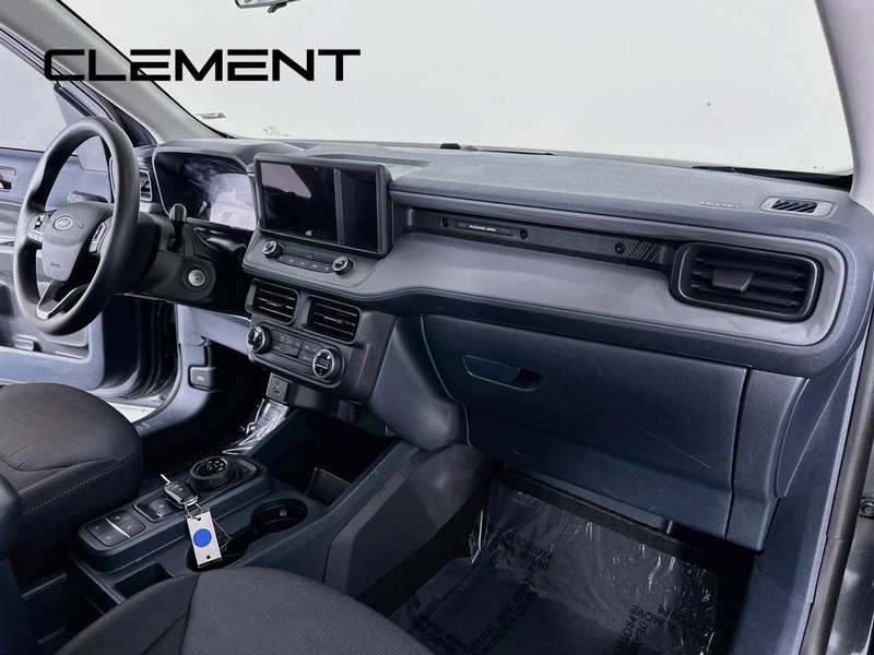 Ford Maverick Vehicle Image 32