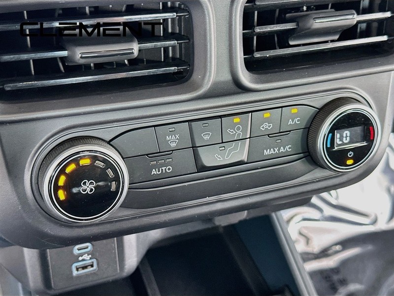 Ford Maverick Vehicle Image 22
