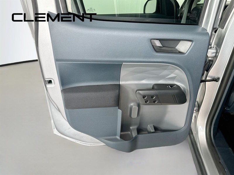 Ford Maverick Vehicle Image 29