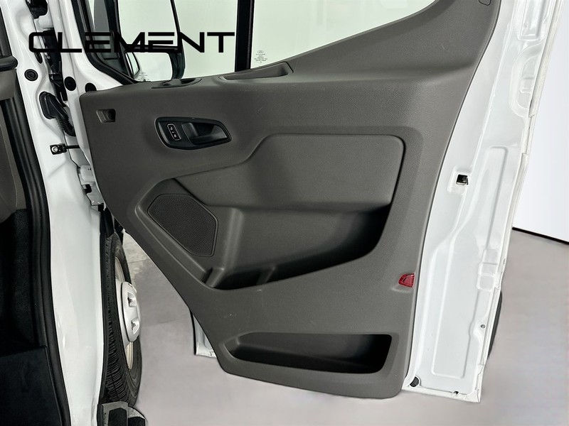 Ford Transit Cargo Van Vehicle Image 31