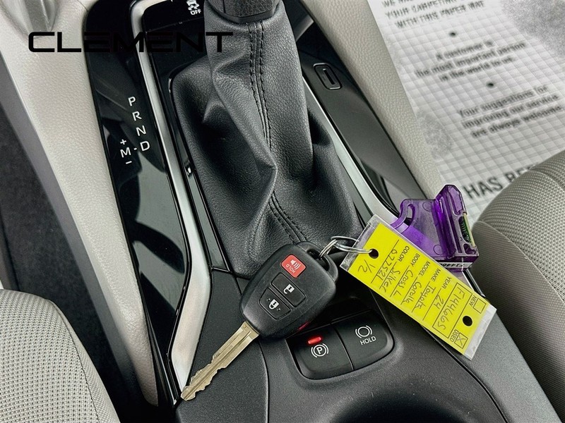 Toyota Corolla Cross Vehicle Full-screen Gallery Image 23