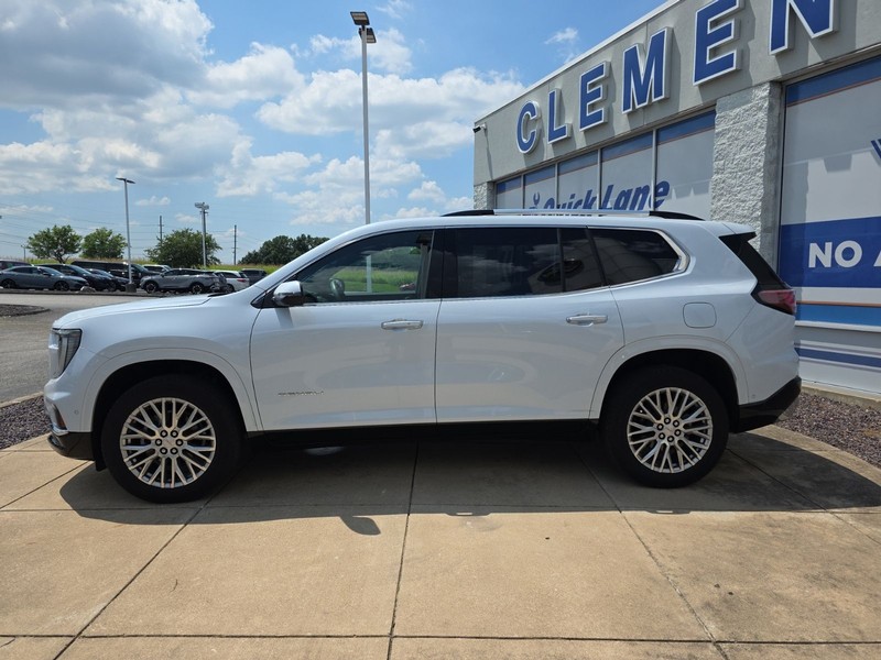 GMC Acadia Vehicle Full-screen Gallery Image 4