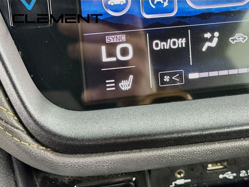 Subaru Outback Vehicle Full-screen Gallery Image 23