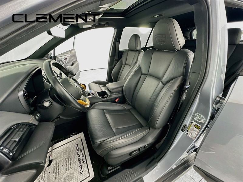 Subaru Outback Vehicle Full-screen Gallery Image 30