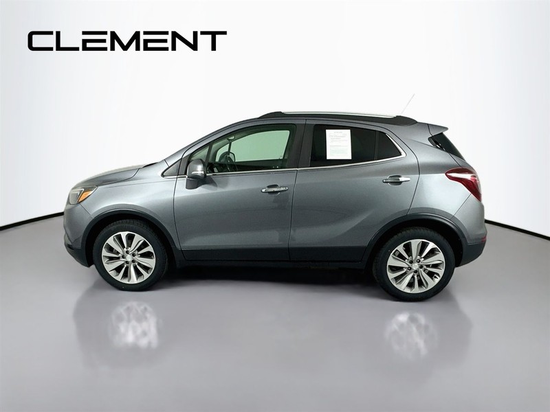 Buick Encore Vehicle Full-screen Gallery Image 6