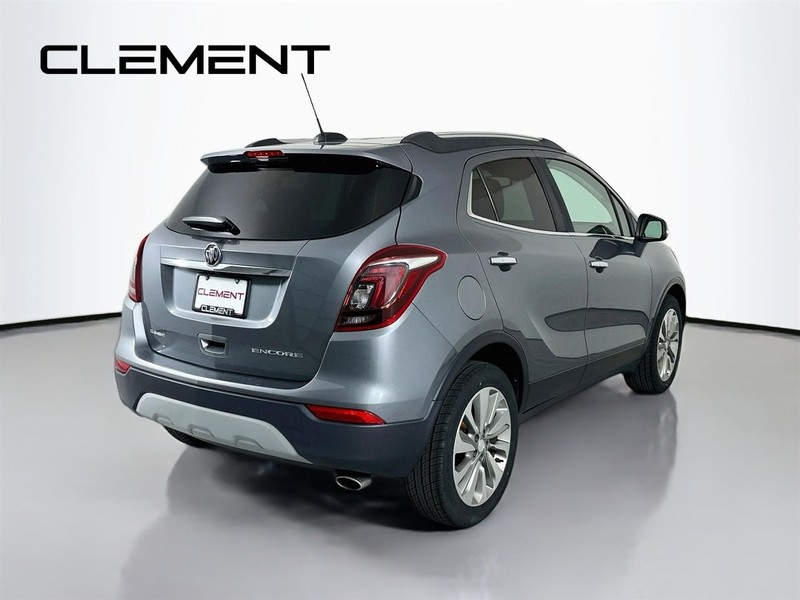 Buick Encore Vehicle Full-screen Gallery Image 7