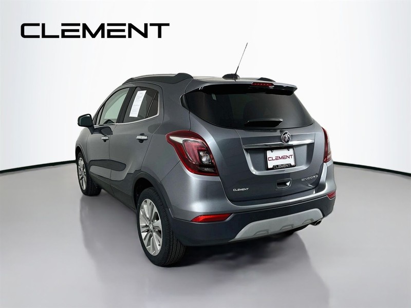 Buick Encore Vehicle Full-screen Gallery Image 10